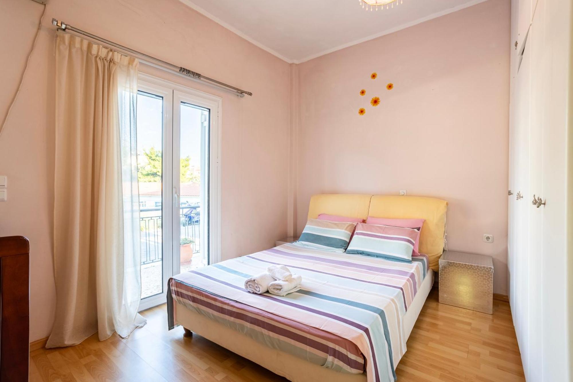 Gogo's apartment Kalamata Bagian luar foto