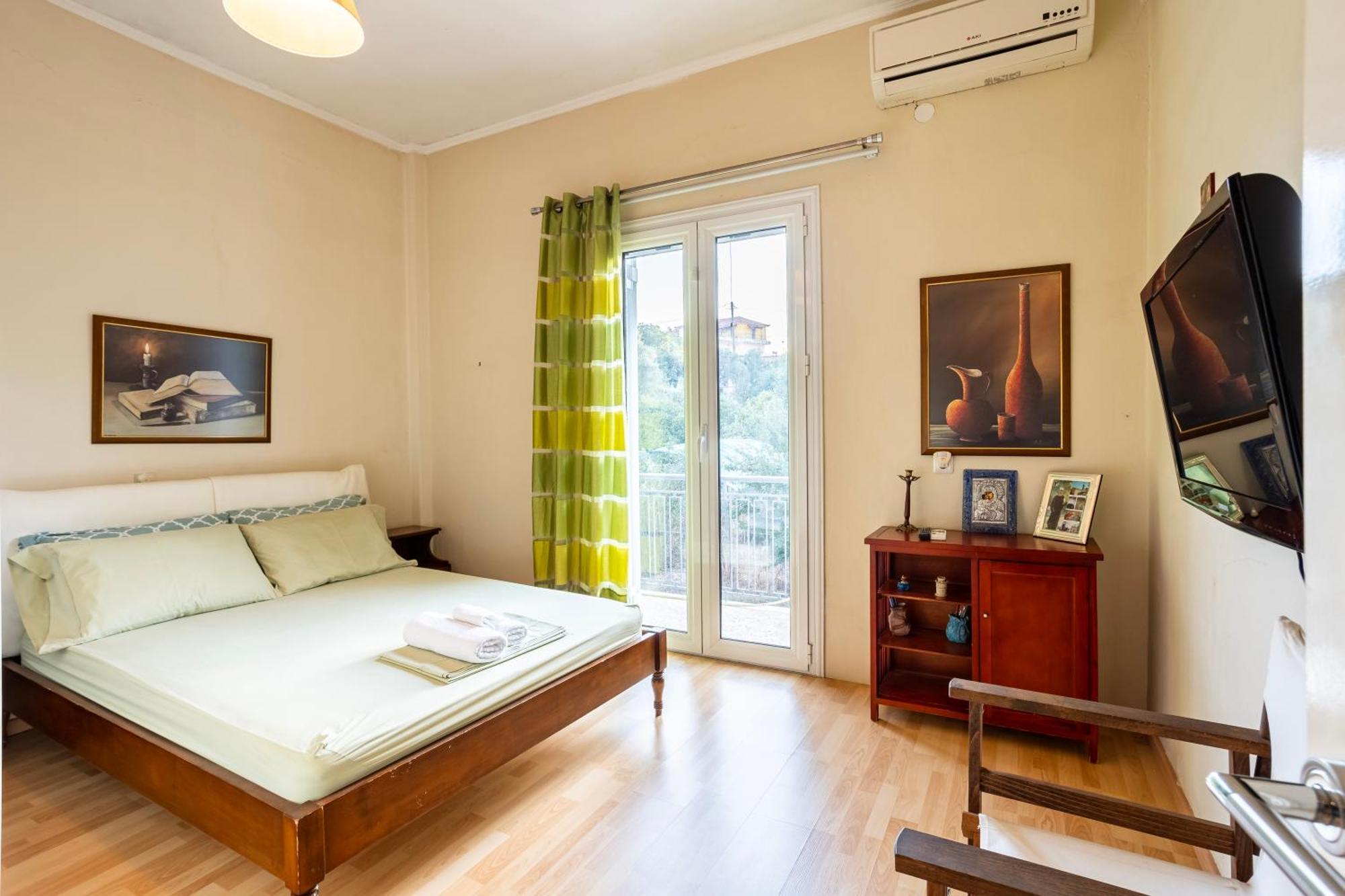 Gogo's apartment Kalamata Bagian luar foto